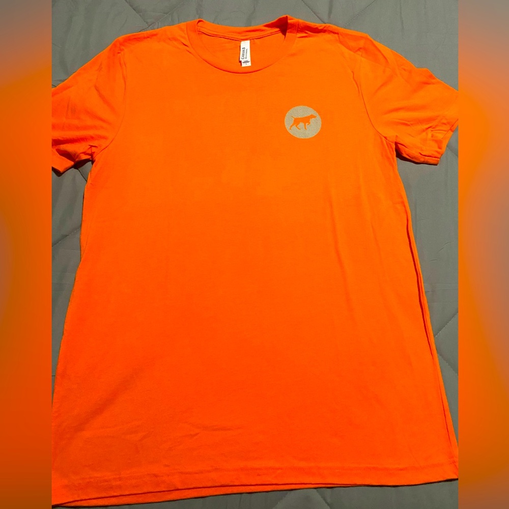 Men’s orange dog brand T-shirt, size large